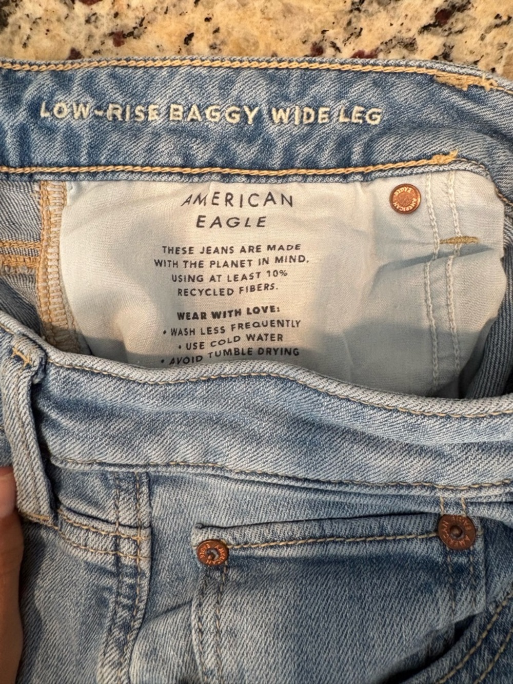 American Eagle low Rise baggy wide leg distressed jeans - Picture 3 of 4